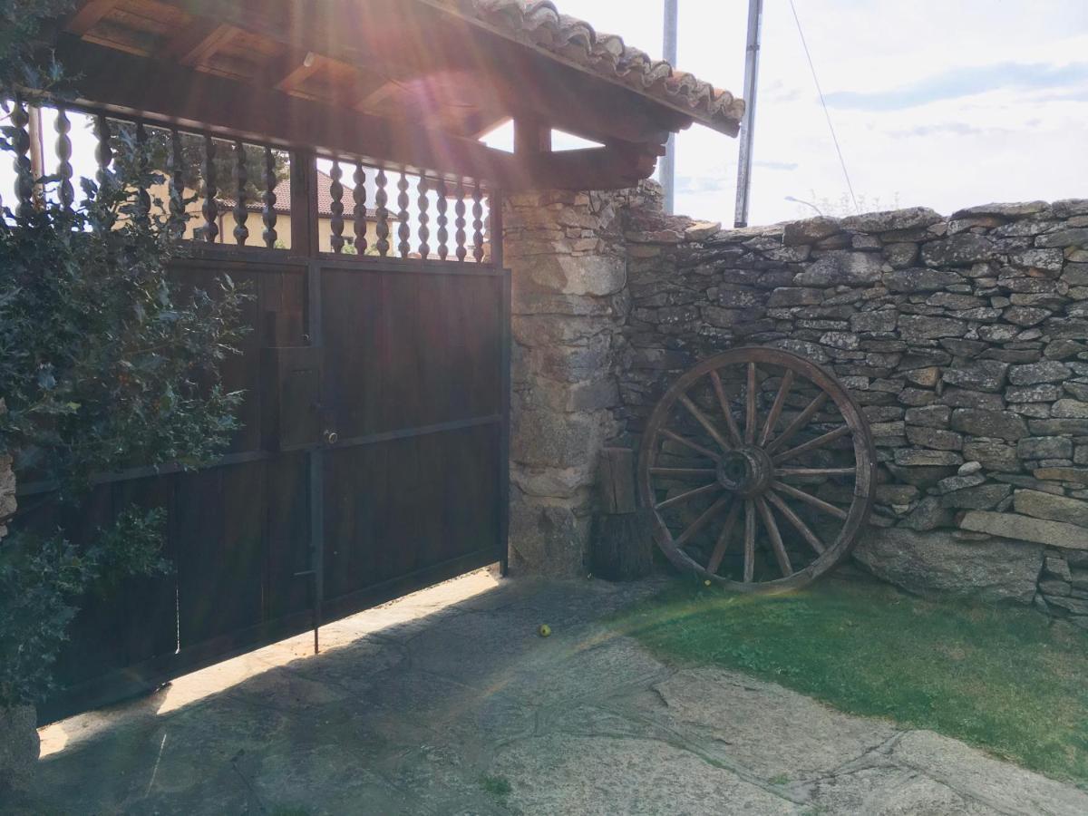 Вілла Ermita De Gredos Наварредонда-де-Ґредос Екстер'єр фото